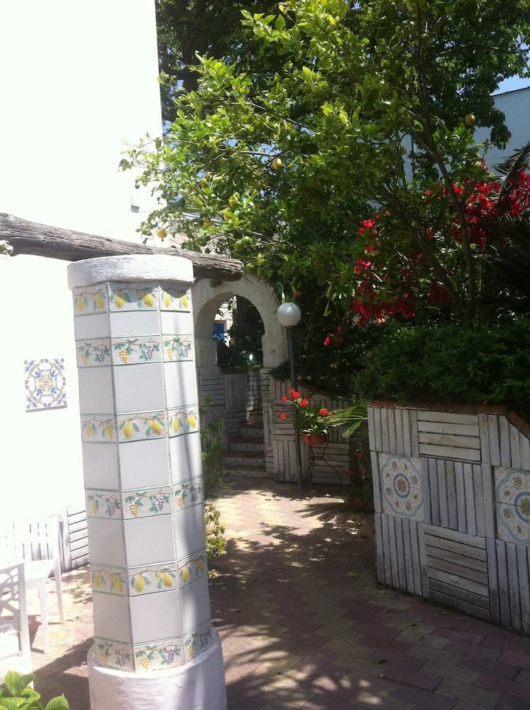 Piccolo Tirreno Hotel Residence Procida Kültér fotó