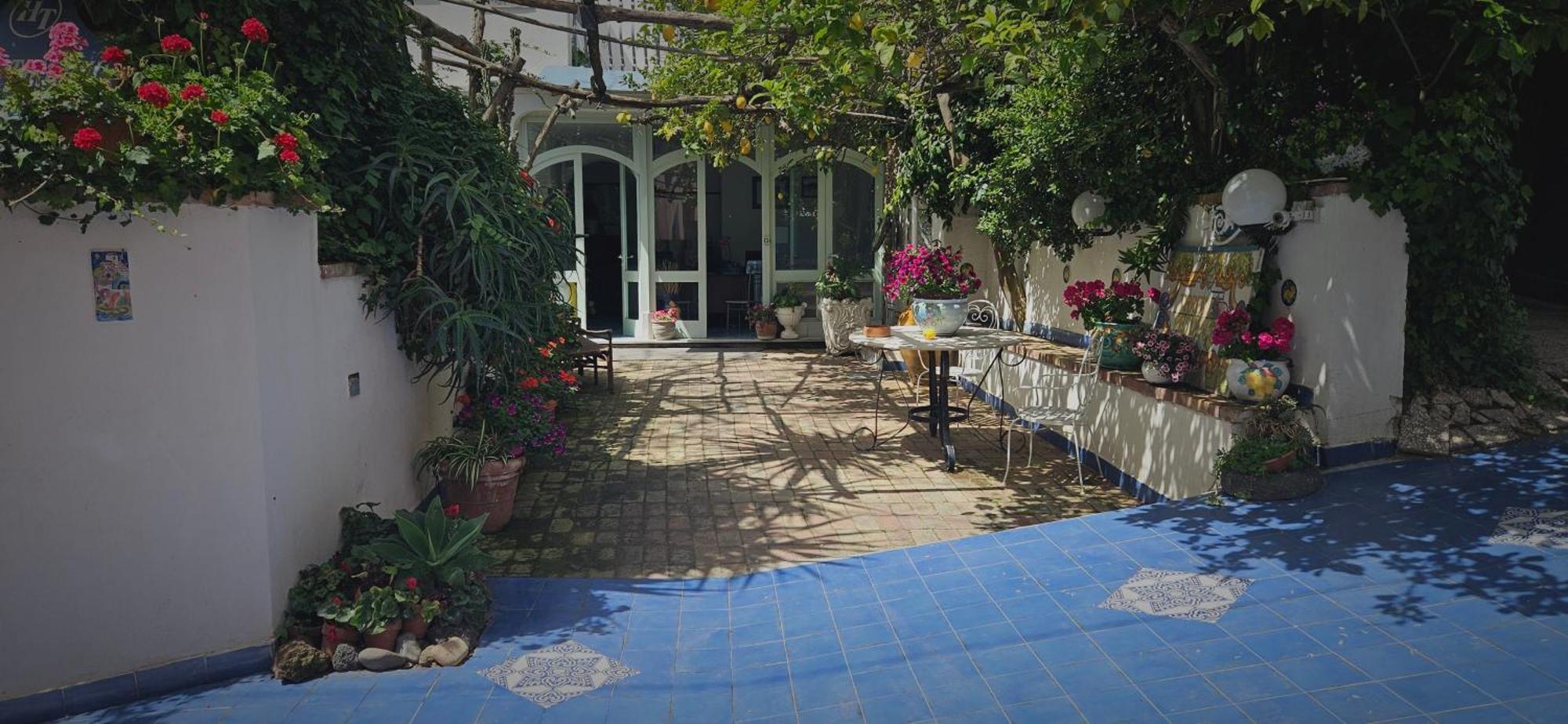 Piccolo Tirreno Hotel Residence Procida Kültér fotó